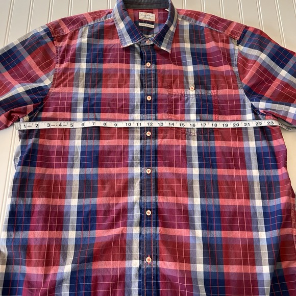 Tommy Bahama Men's Short Sleeve Button Up Shirt XL Red White Blue Plaid Cotton - Picture 5 of 8